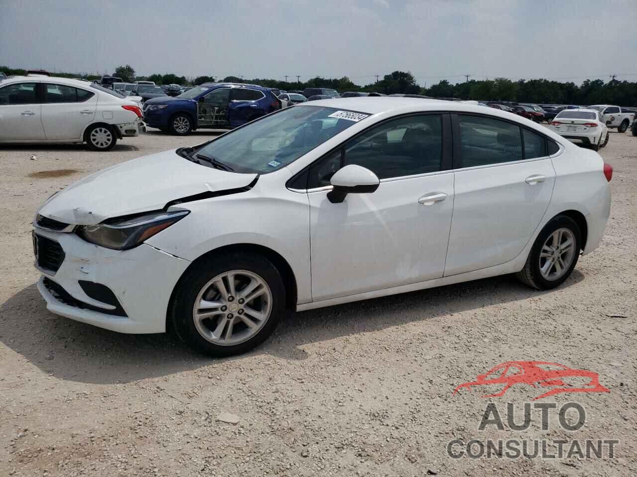 CHEVROLET CRUZE 2018 - 1G1BE5SM0J7240934