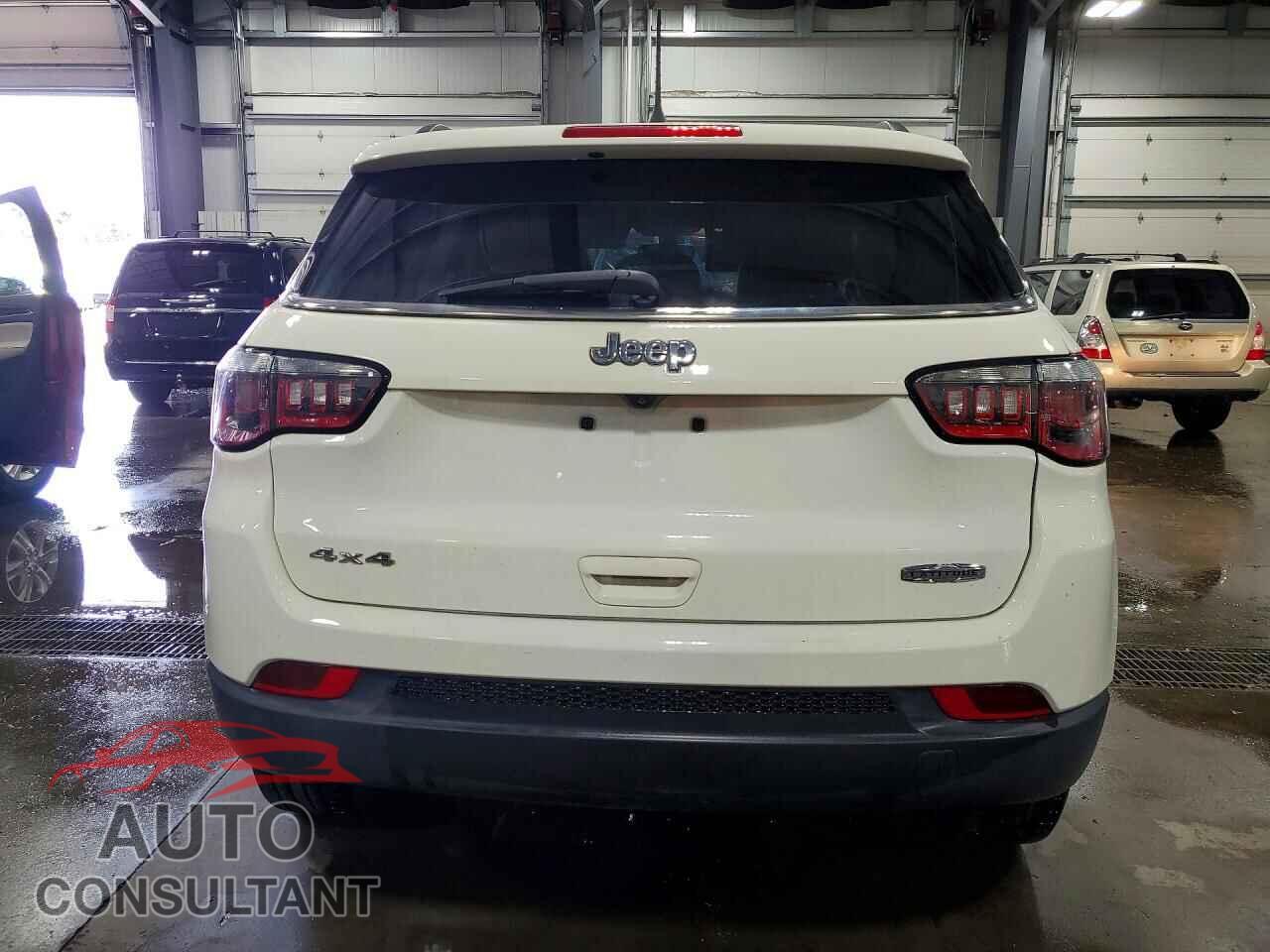 JEEP COMPASS 2017 - 3C4NJDBB9HT646774