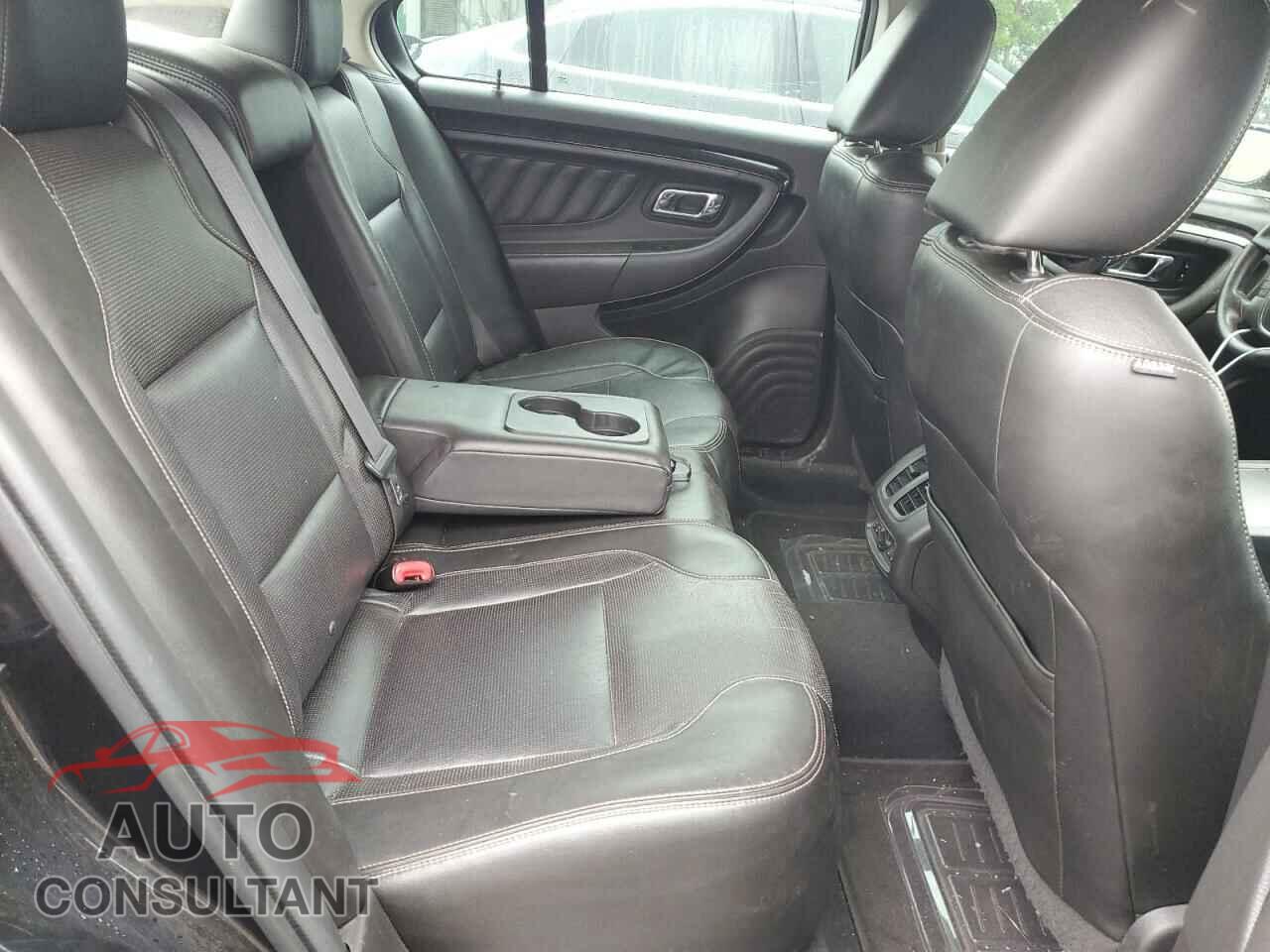 FORD TAURUS 2010 - 1FAHP2FW6AG108014