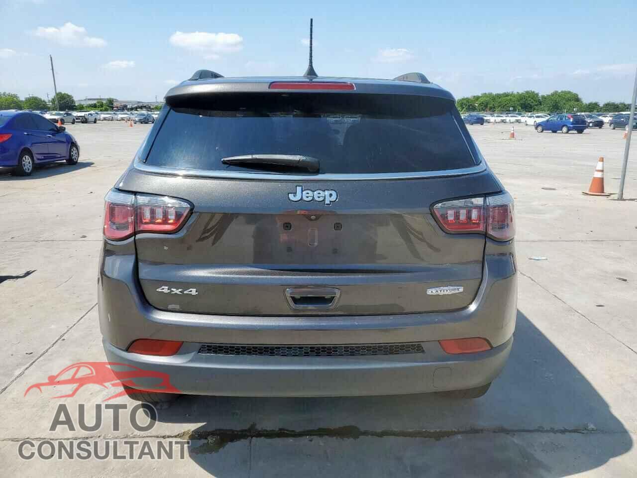 JEEP COMPASS 2018 - 3C4NJDBB2JT200424