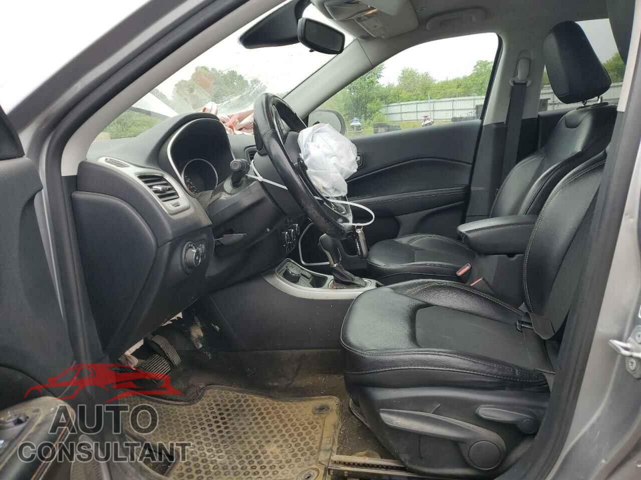 JEEP COMPASS 2018 - 3C4NJDBB9JT482044
