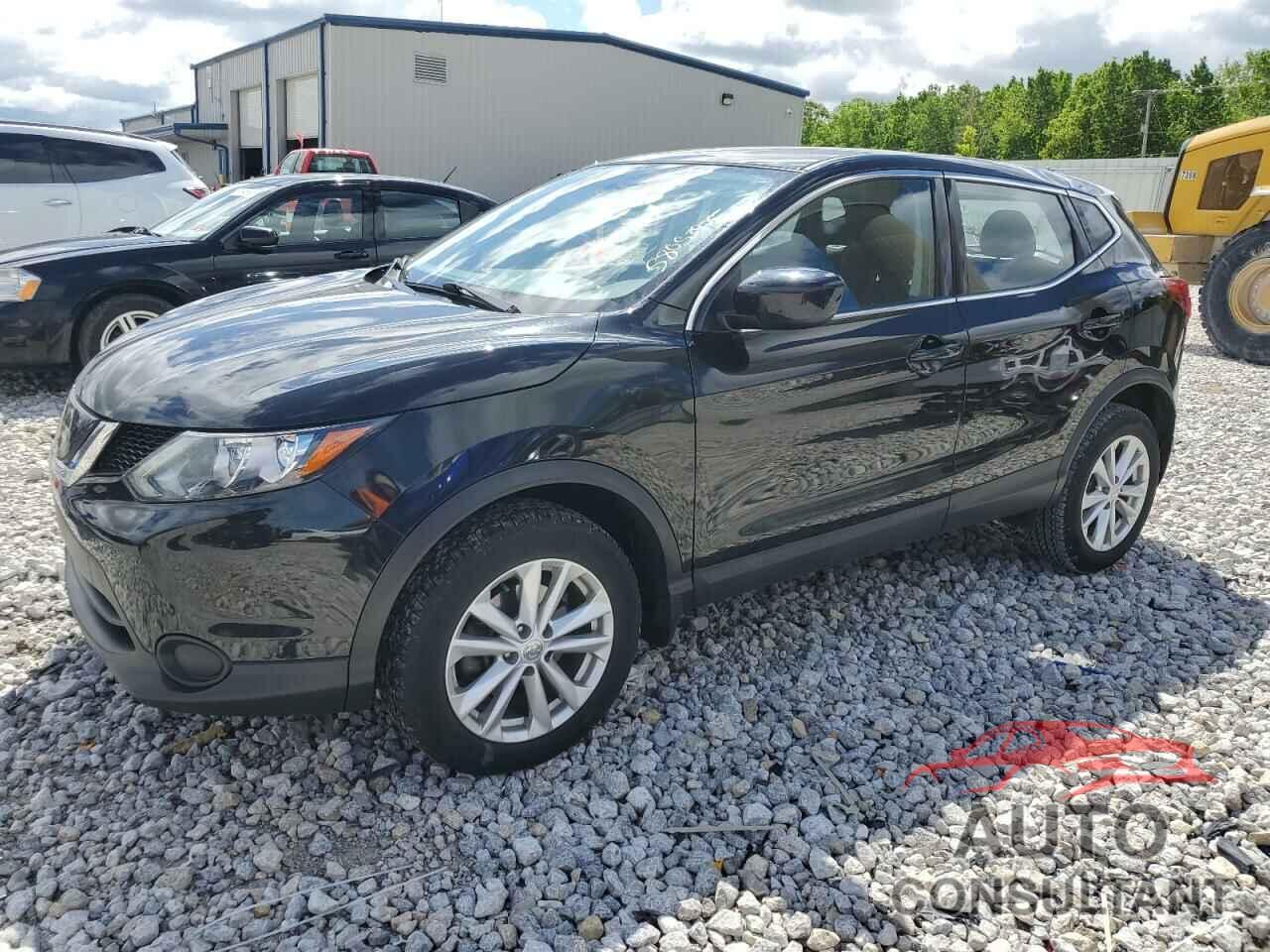 NISSAN ROGUE 2018 - JN1BJ1CR2JW282679