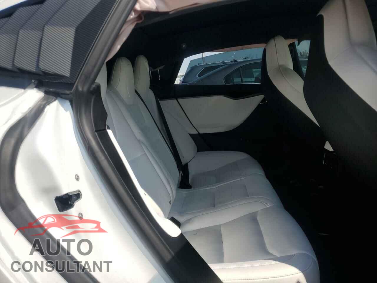 TESLA MODEL S 2019 - 5YJSA1E2XKF337365
