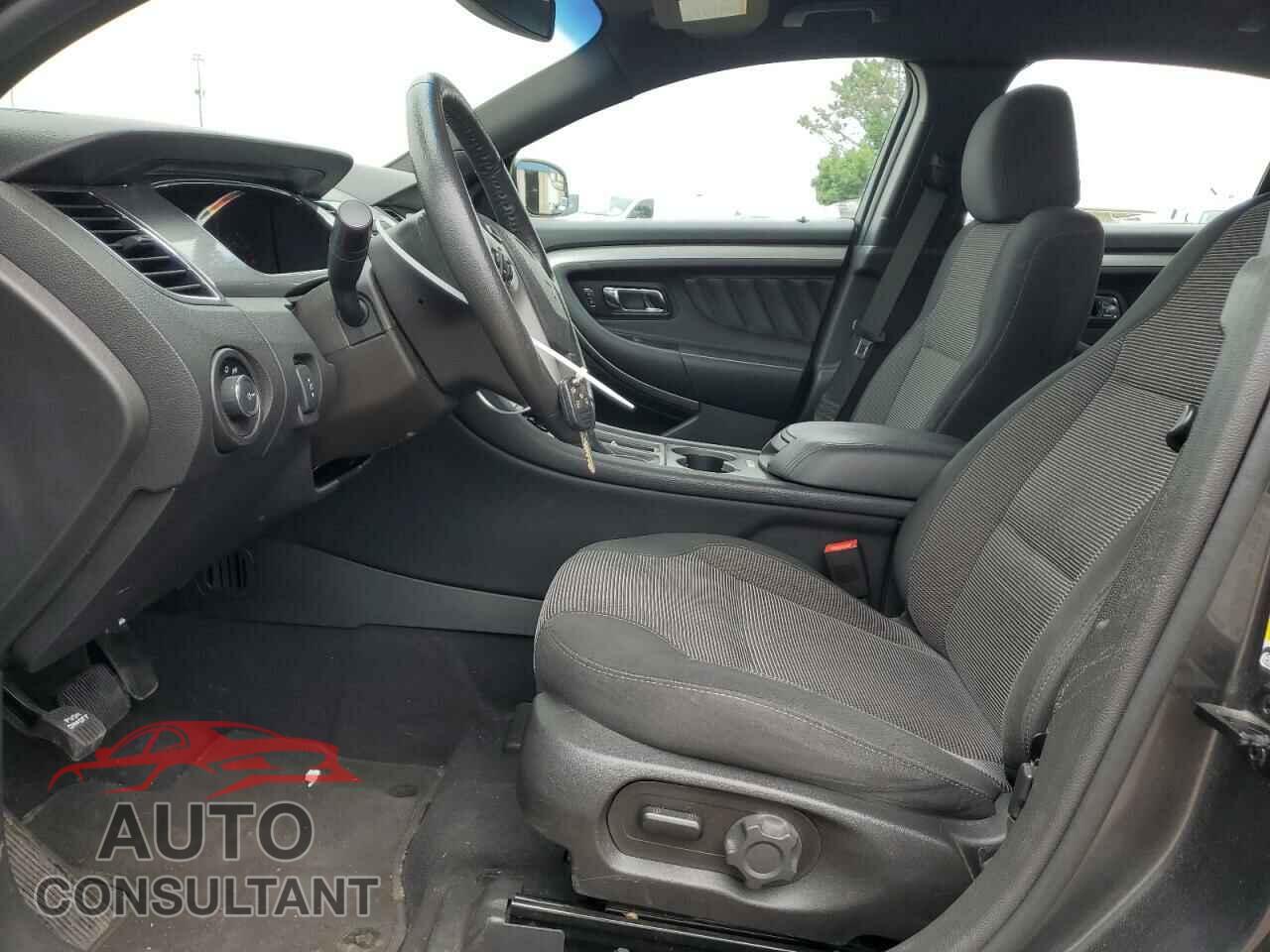 FORD TAURUS 2018 - 1FAHP2E85JG142254