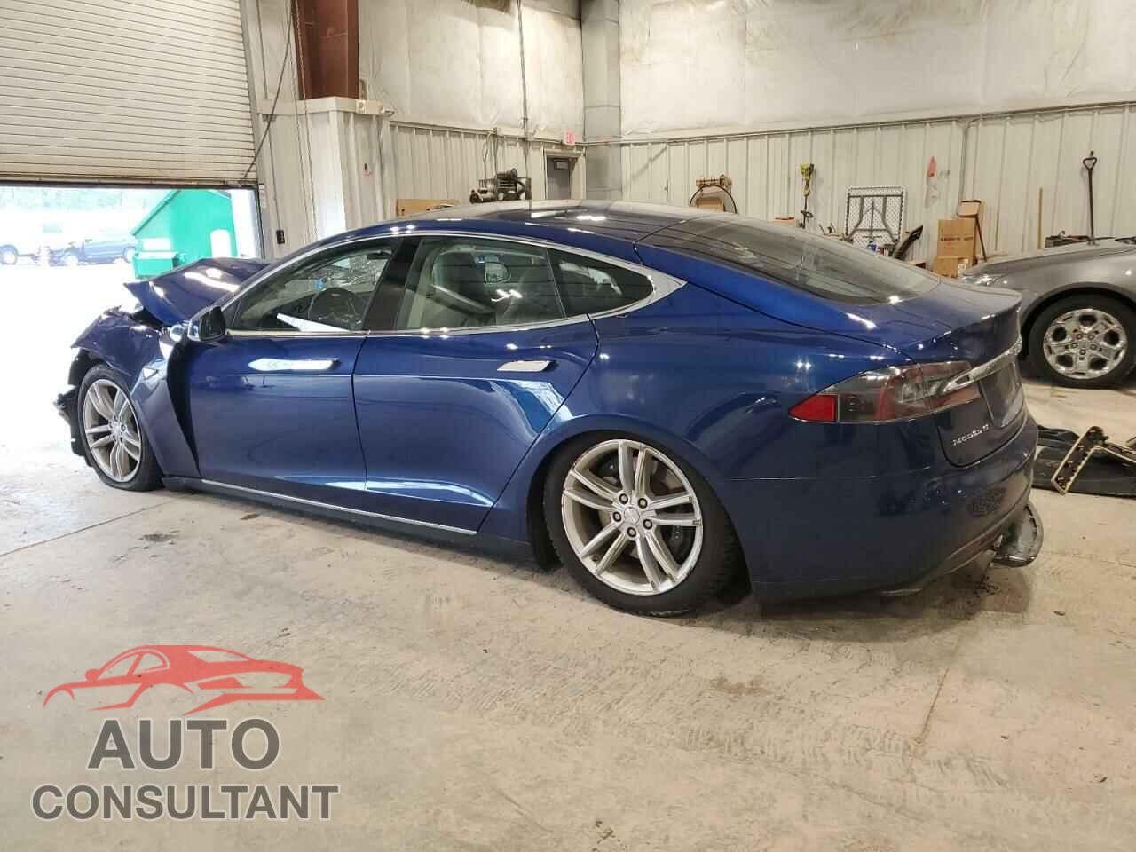 TESLA MODEL S 2015 - 5YJSA1E27FF111550
