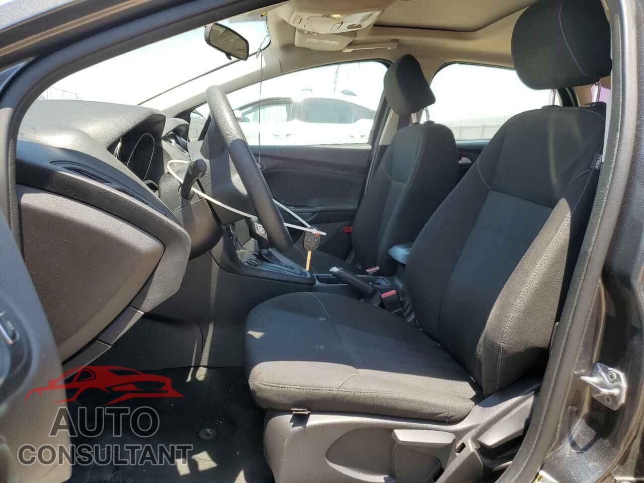 FORD FOCUS 2017 - 1FADP3M24HL348362