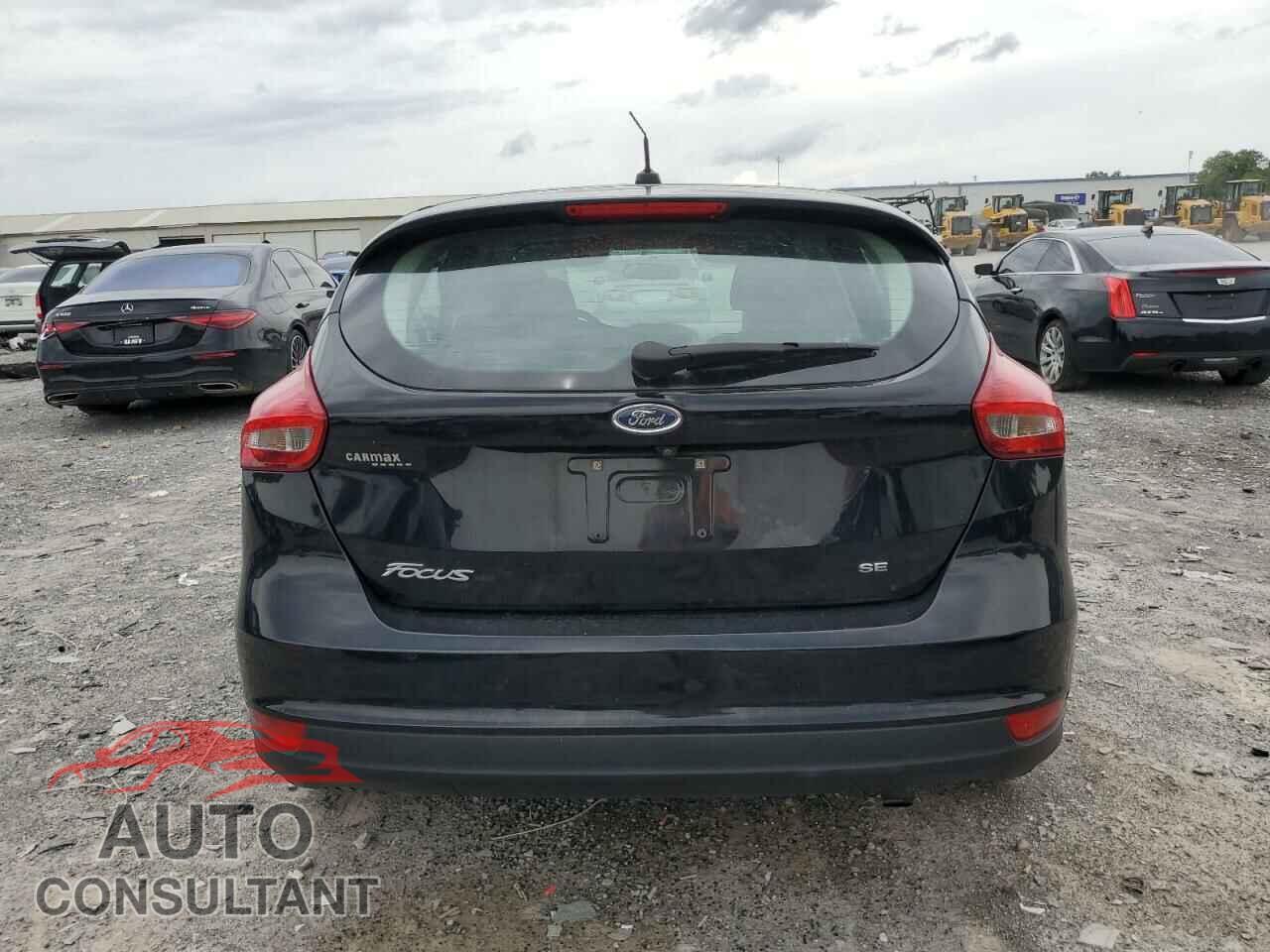 FORD FOCUS 2017 - 1FADP3K28HL312984