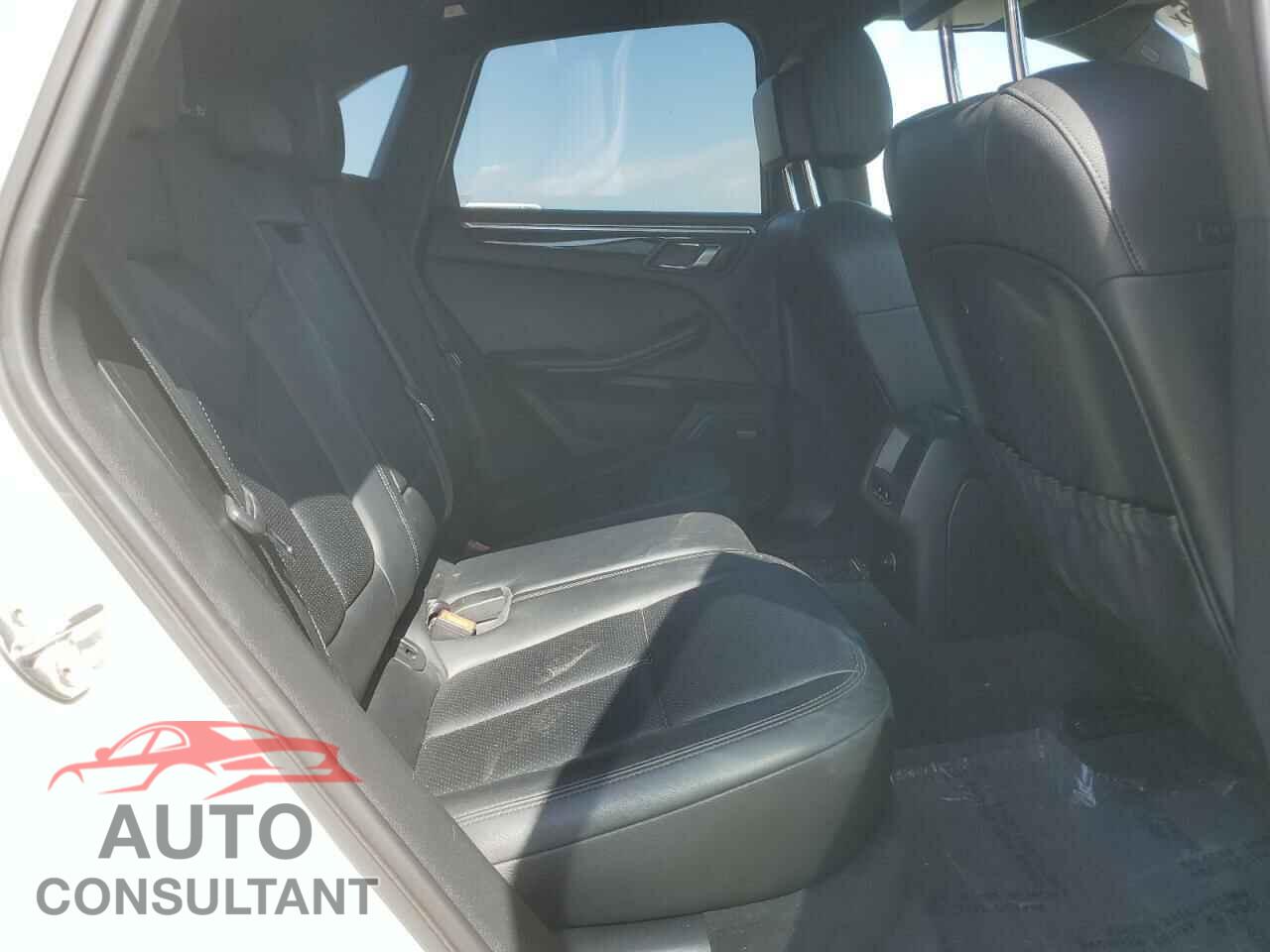 PORSCHE MACAN 2015 - WP1AB2A52FLB51724