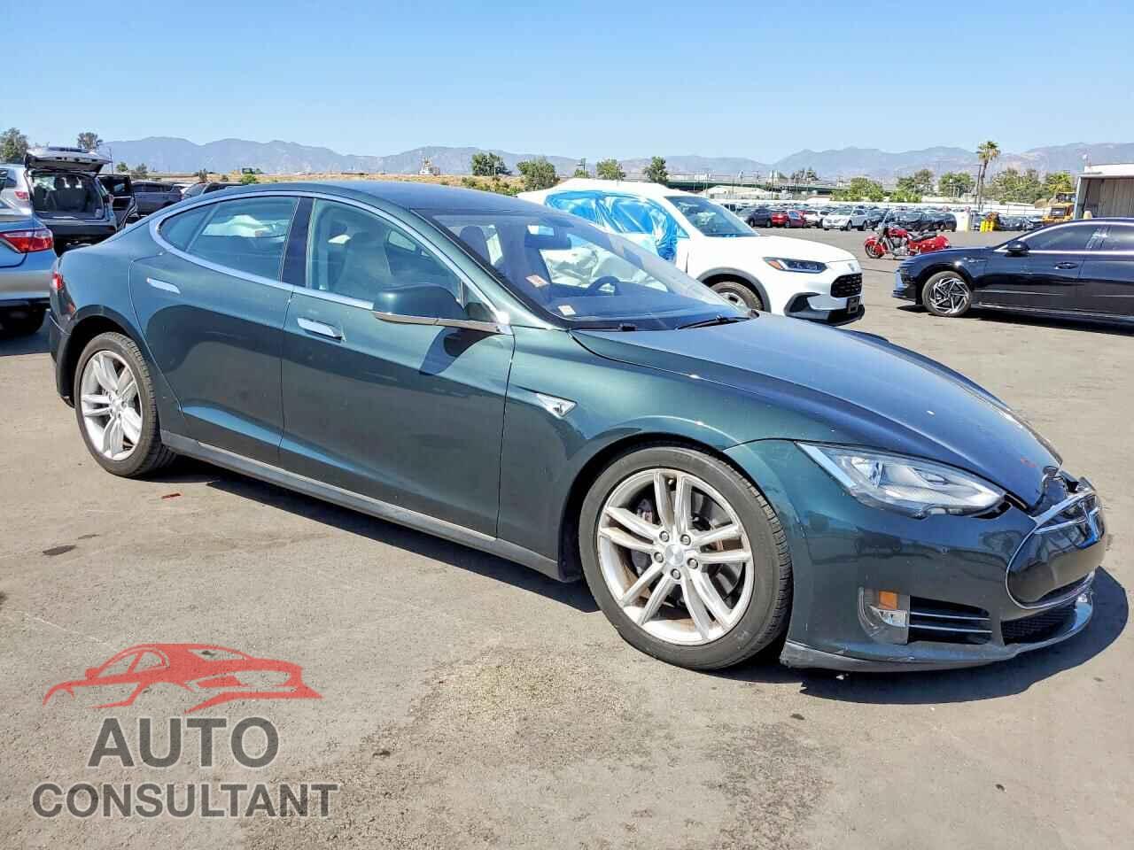 TESLA MODEL S 2014 - 5YJSA1H15EFP33842