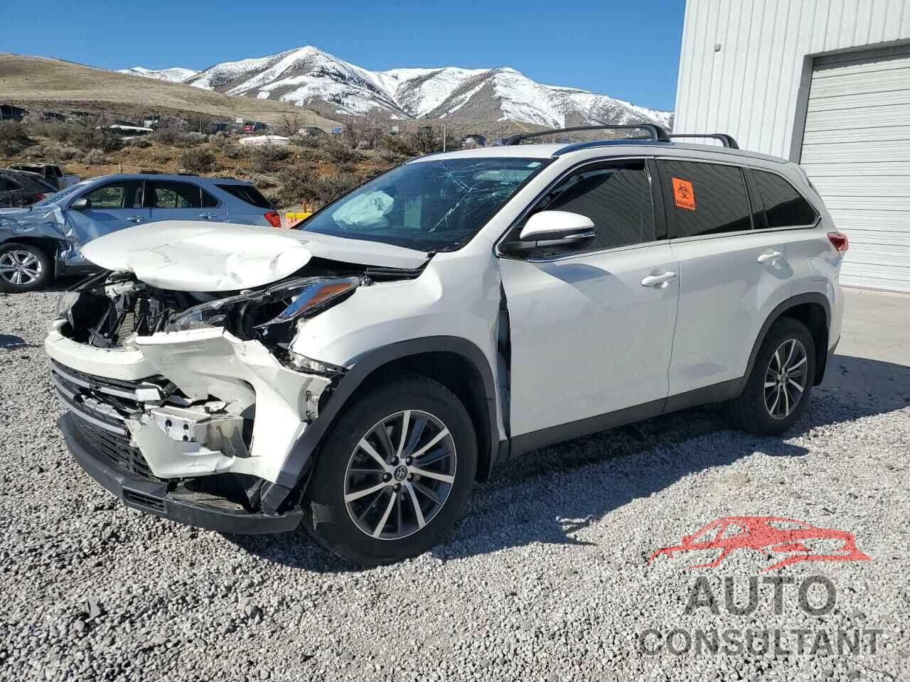TOYOTA HIGHLANDER 2019 - 5TDJZRFH5KS570491