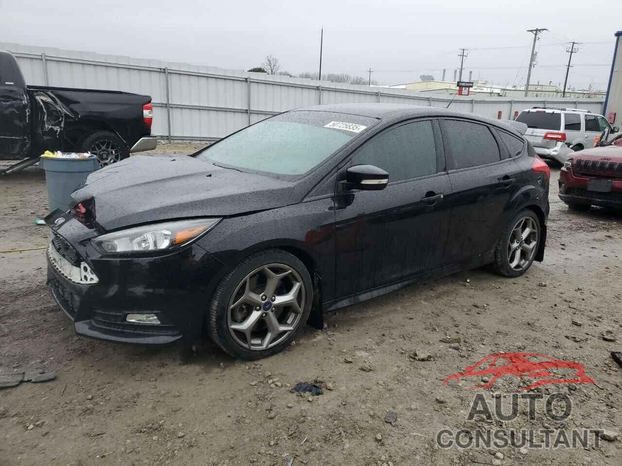 FORD FOCUS 2018 - 1FADP3L90JL239871