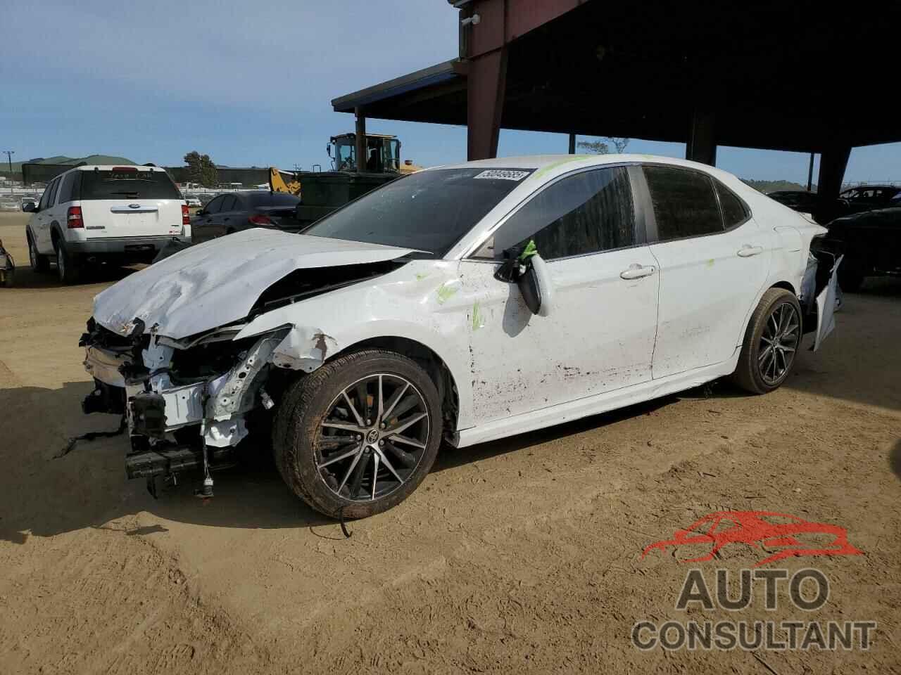 TOYOTA CAMRY 2021 - 4T1G11AK8MU516411