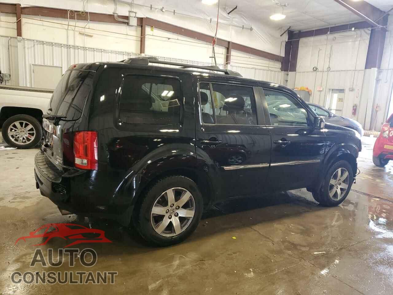 HONDA PILOT 2013 - 5FNYF4H91DB032345