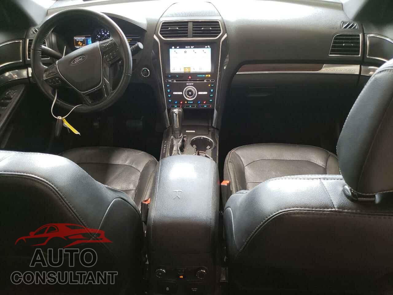 FORD EXPLORER 2018 - 1FM5K8F8XJGB15947