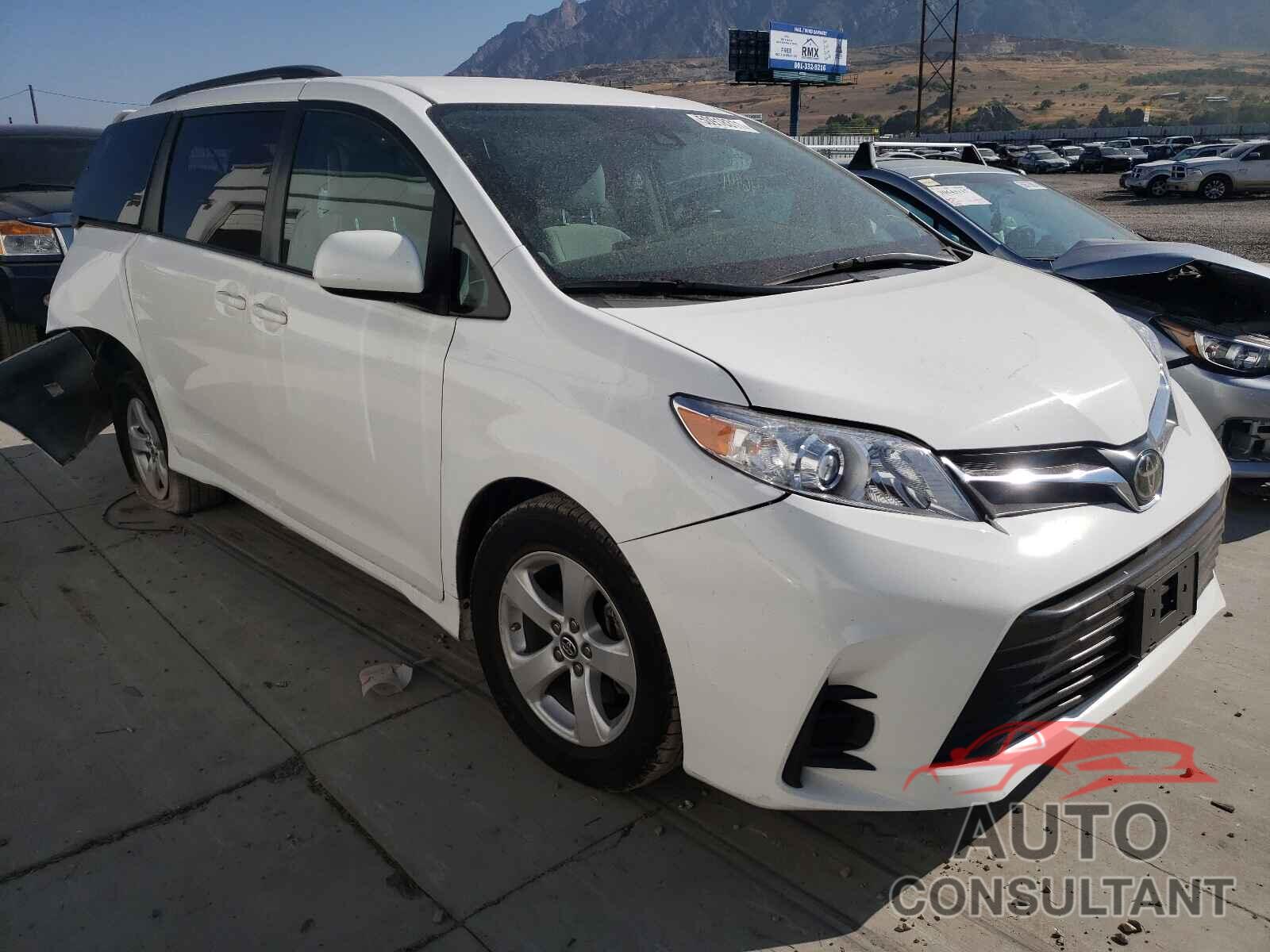 TOYOTA SIENNA 2018 - 5TDKZ3DC5JS918880