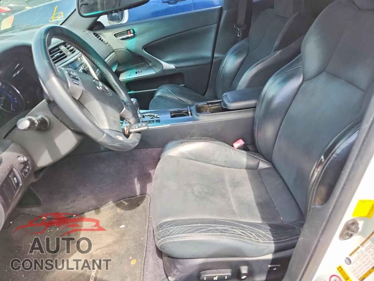 LEXUS IS 2012 - JTHBF5C20C5163576
