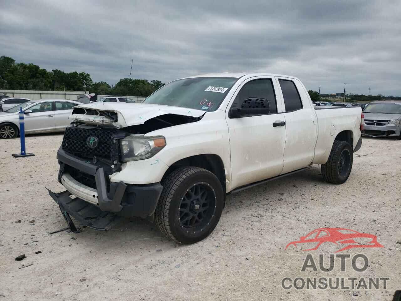 TOYOTA TUNDRA 2018 - 5TFUW5F17JX766927