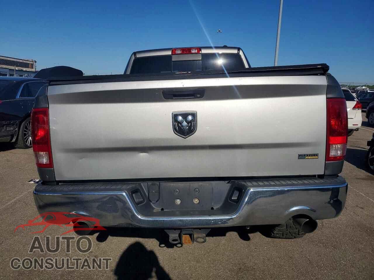 DODGE RAM 1500 2012 - 1C6RD7GT0CS105707