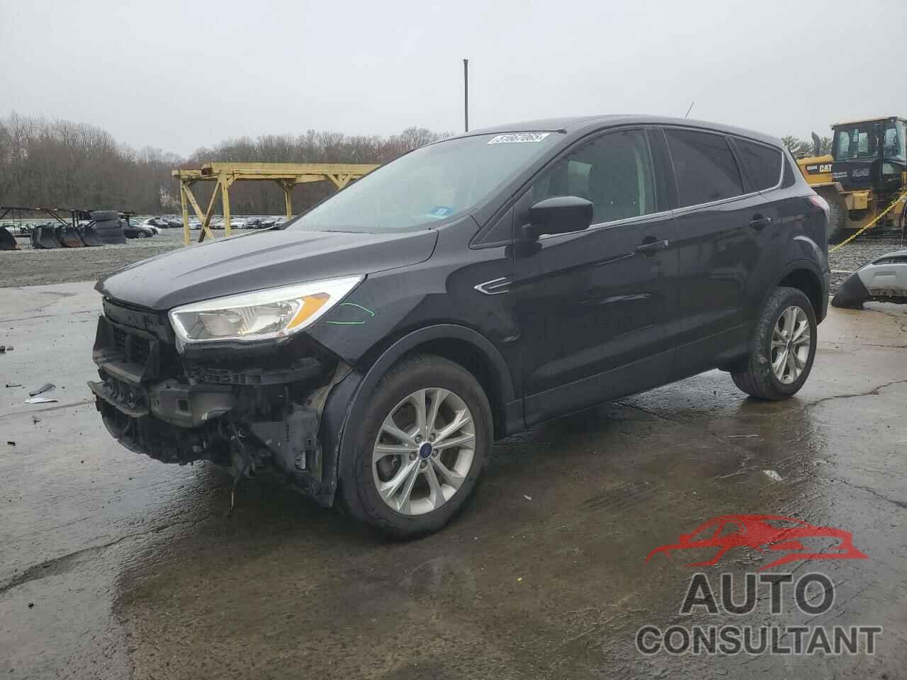 FORD ESCAPE 2017 - 1FMCU9GD5HUD98417
