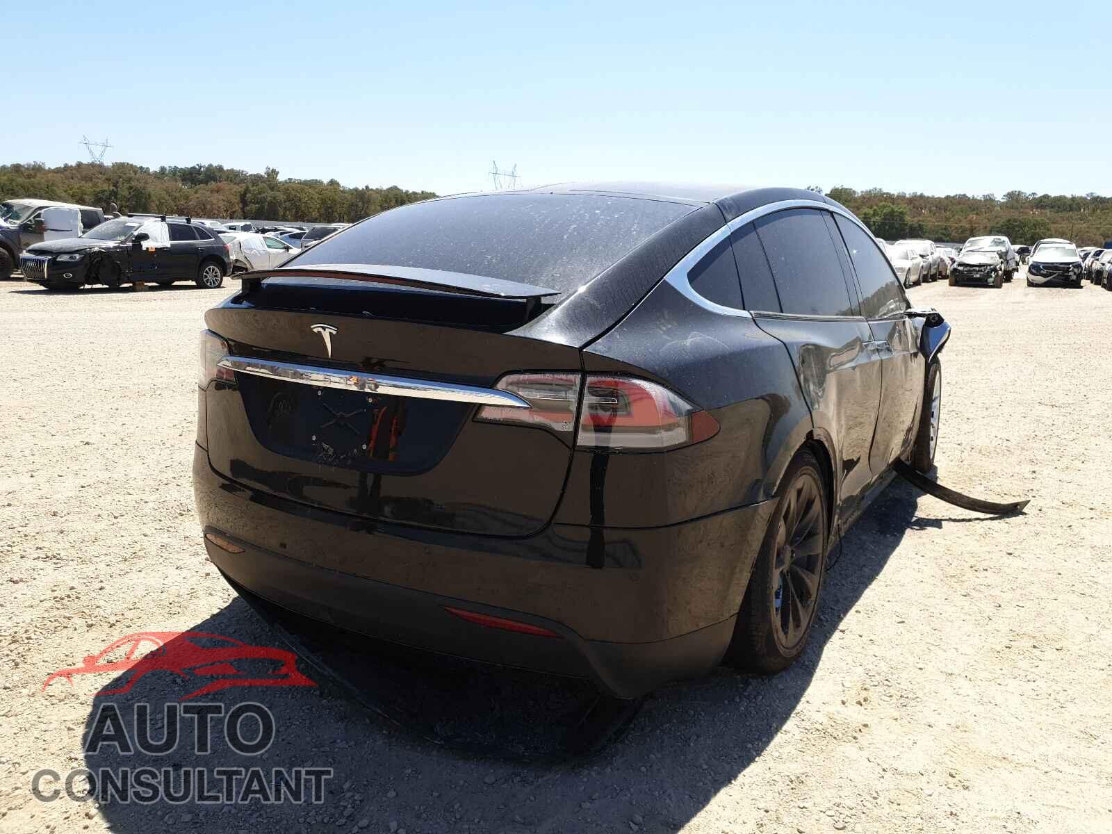 TESLA MODEL X 2017 - 5YJXCBE23HF049475
