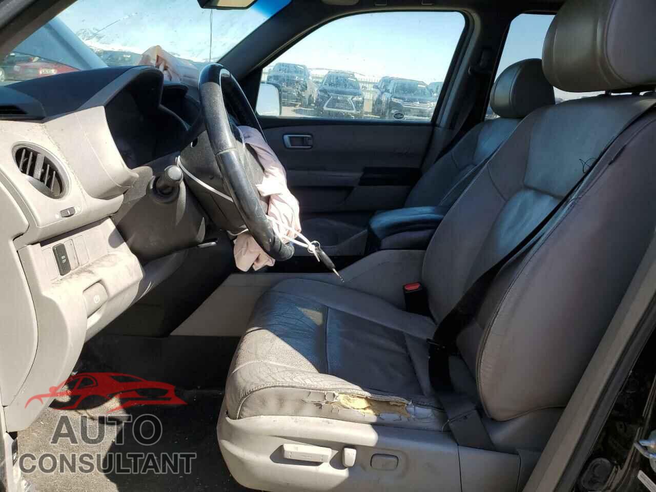 HONDA PILOT 2011 - 5FNYF4H5XBB002495
