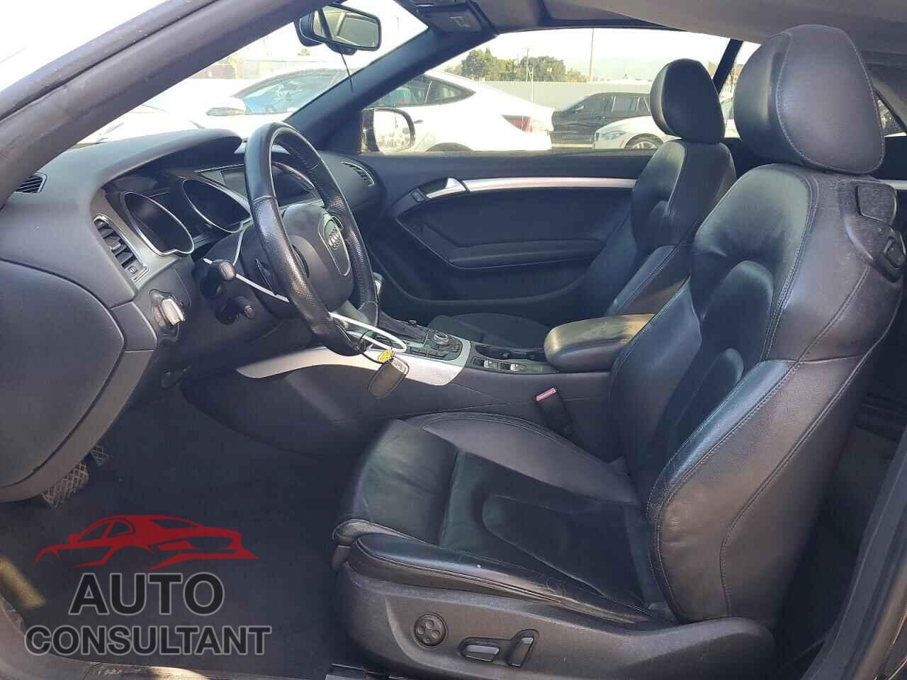 AUDI A5 2011 - WAUJFAFH4BN008384