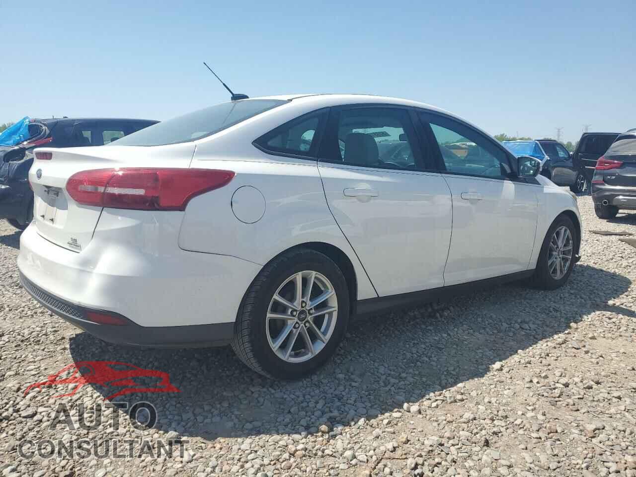 FORD FOCUS 2015 - 1FADP3F21FL335062