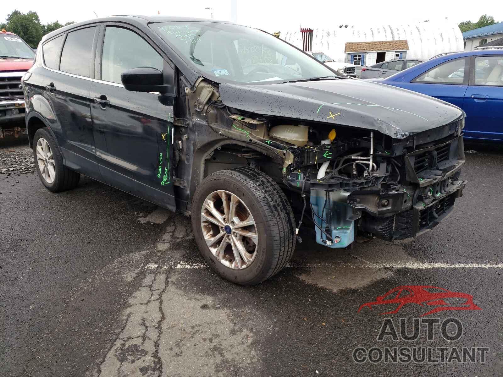 FORD ESCAPE 2017 - 1FMCU9G94HUB16392