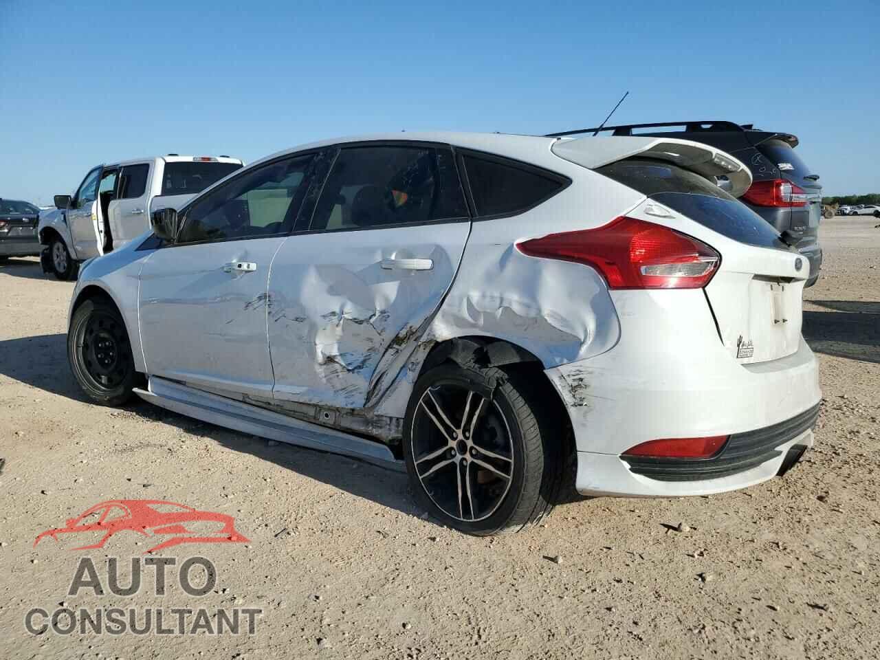 FORD FOCUS 2017 - 1FADP3L93HL332670