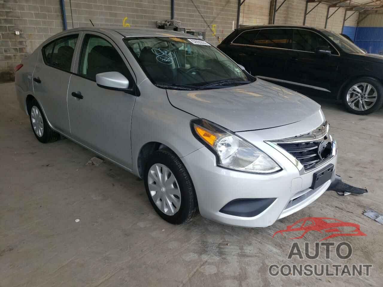 NISSAN VERSA 2018 - 3N1CN7APXJL888511