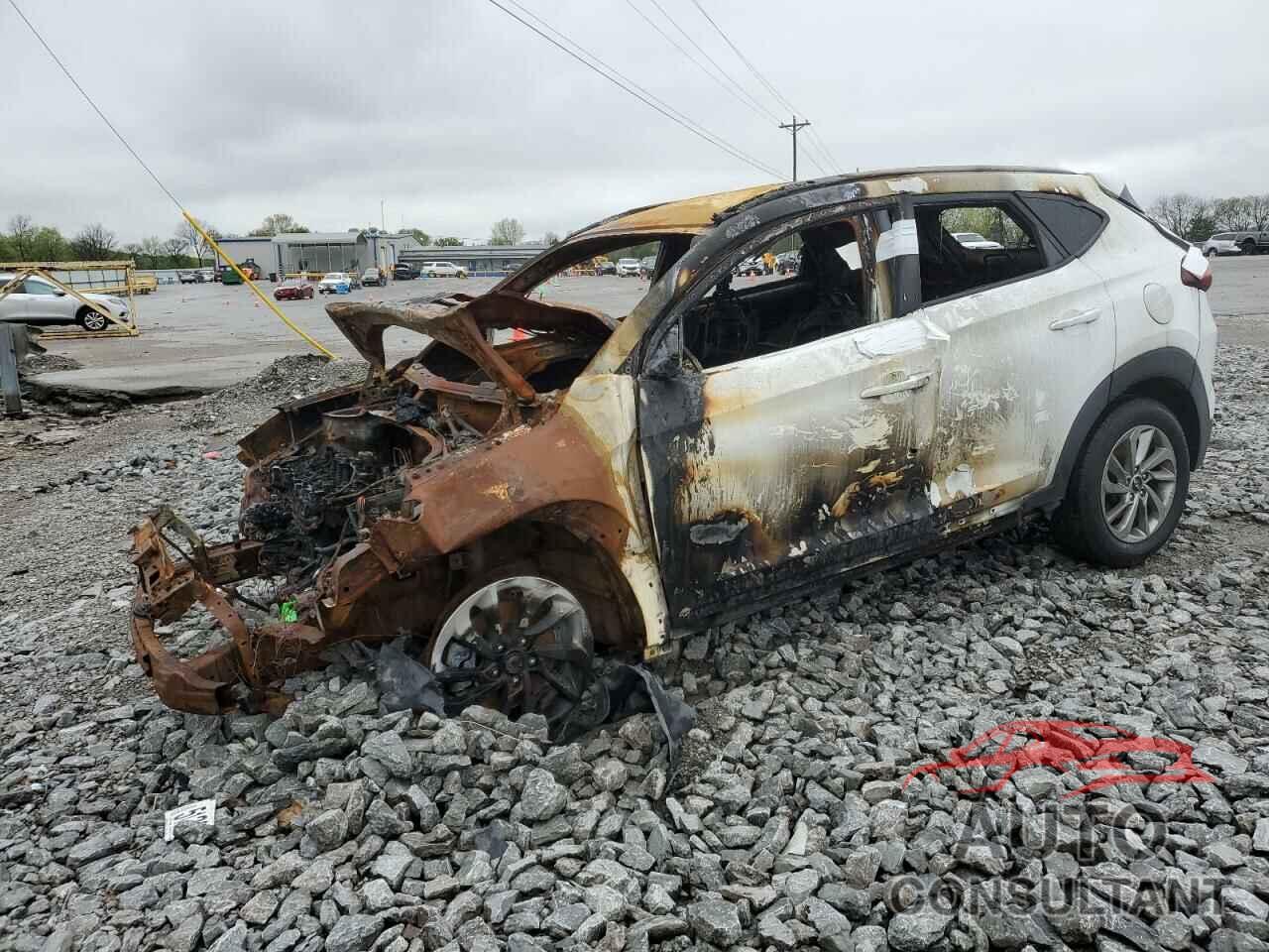 HYUNDAI TUCSON 2018 - KM8J3CA42JU737690