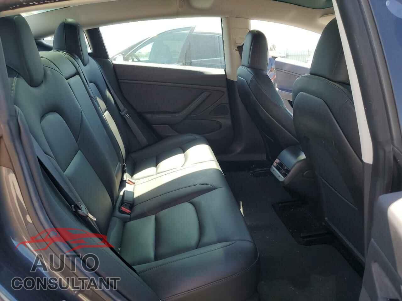 TESLA MODEL 3 2019 - 5YJ3E1EA7KF411180
