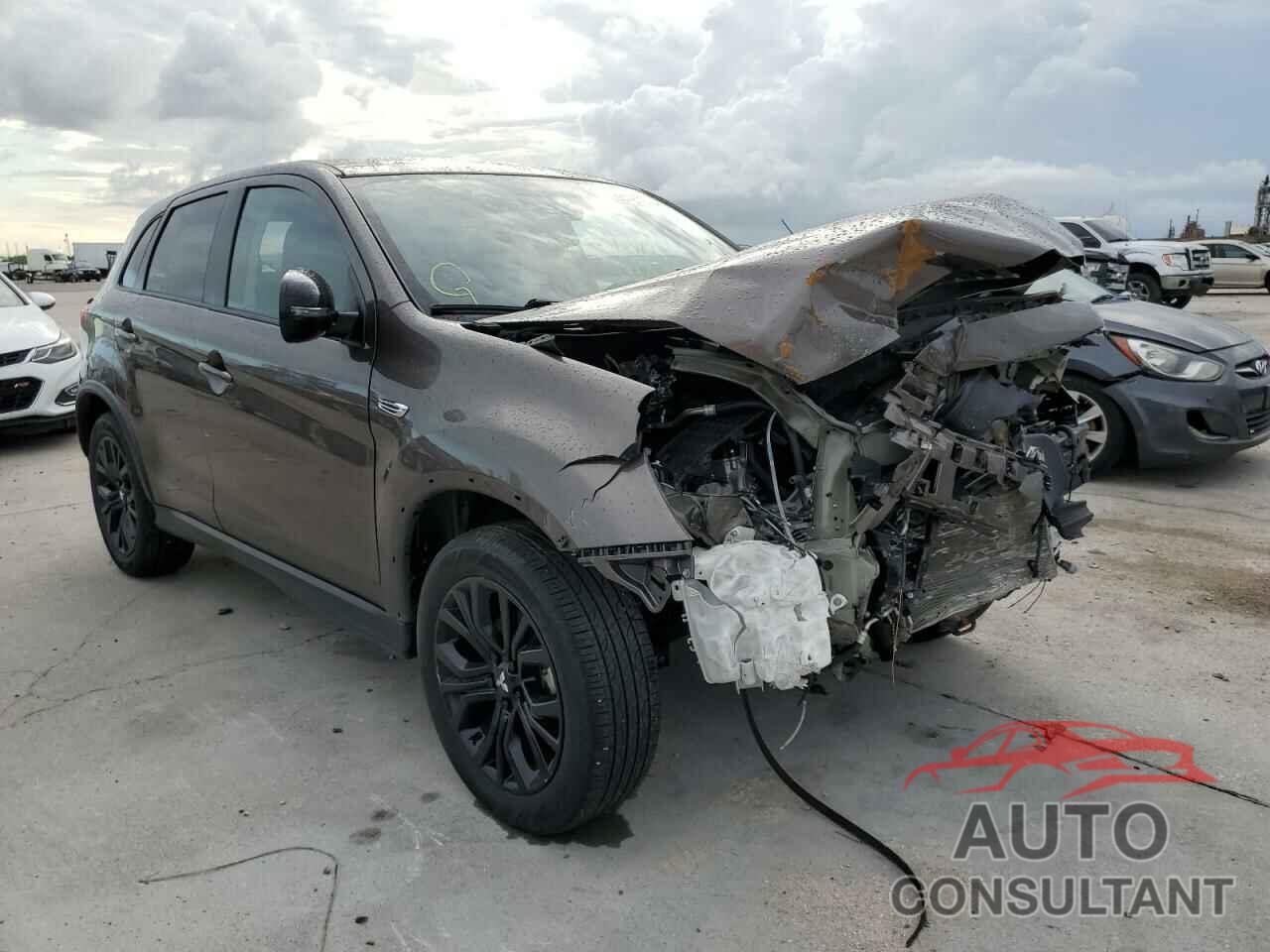 MITSUBISHI OUTLANDER 2018 - JA4AP3AU5JZ021694