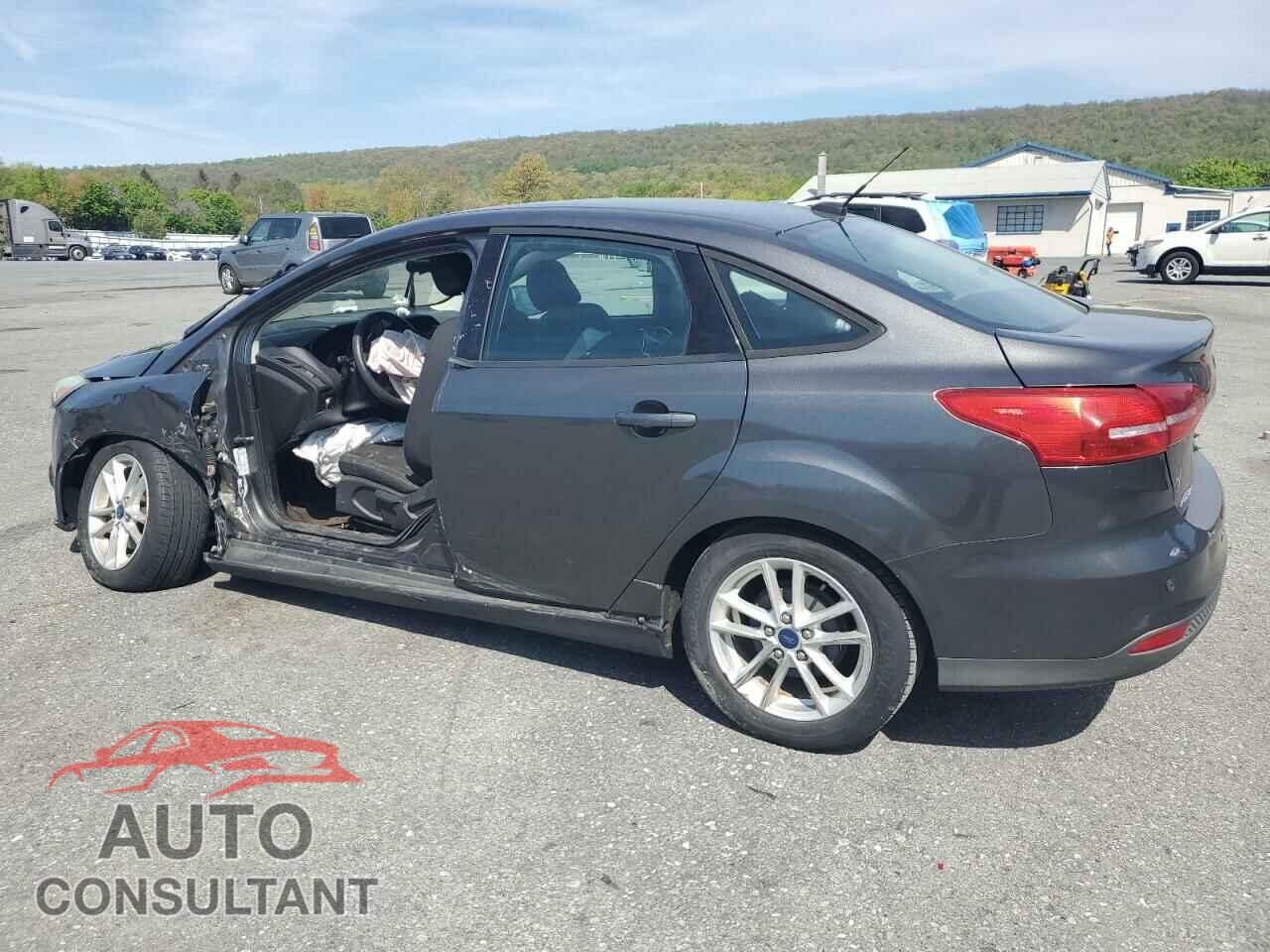 FORD FOCUS 2015 - 1FADP3F22FL213486