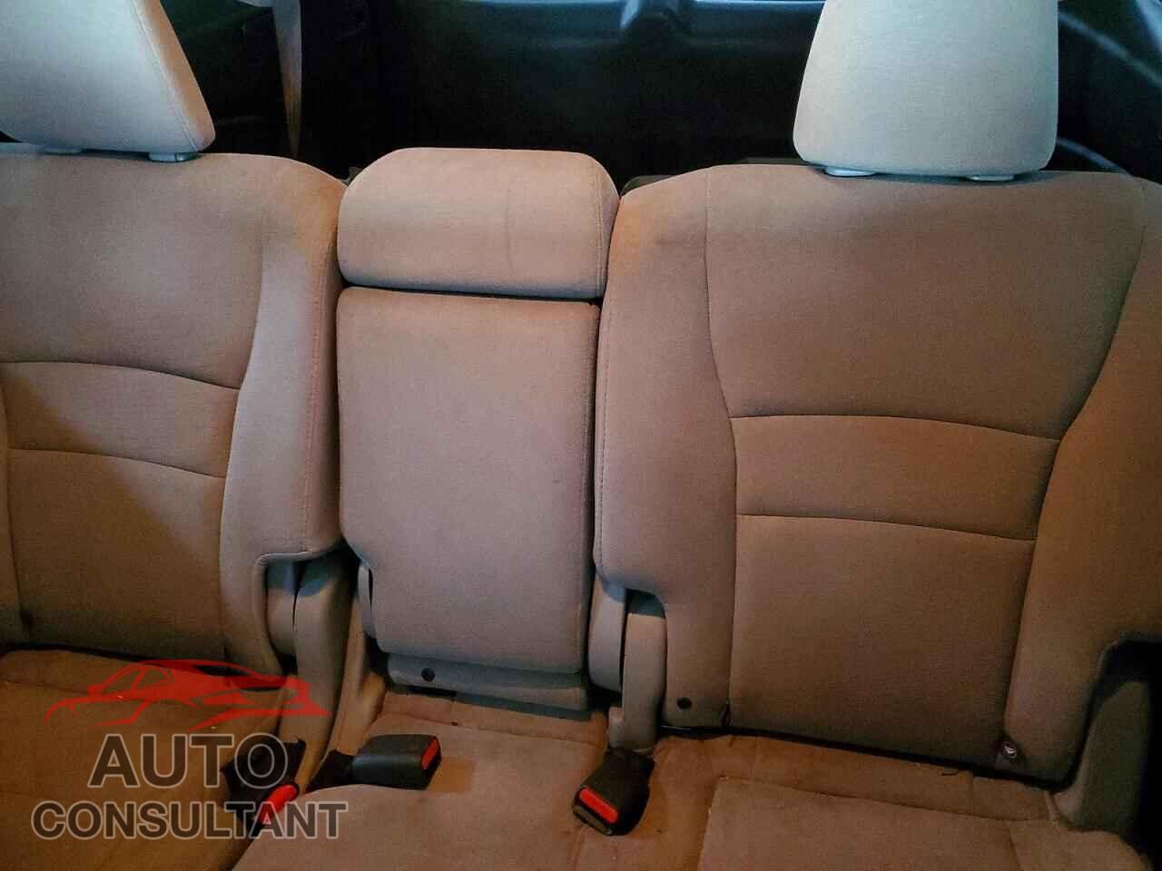 HONDA PILOT 2016 - 5FNYF6H34GB061978