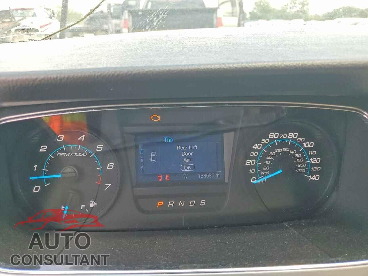 FORD TAURUS 2017 - 1FAHP2E80HG114467