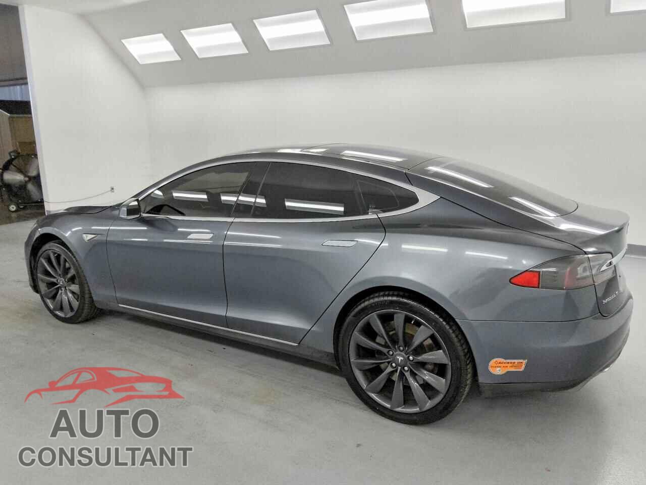 TESLA MODEL S 2013 - 5YJSA1DP0DFP16312