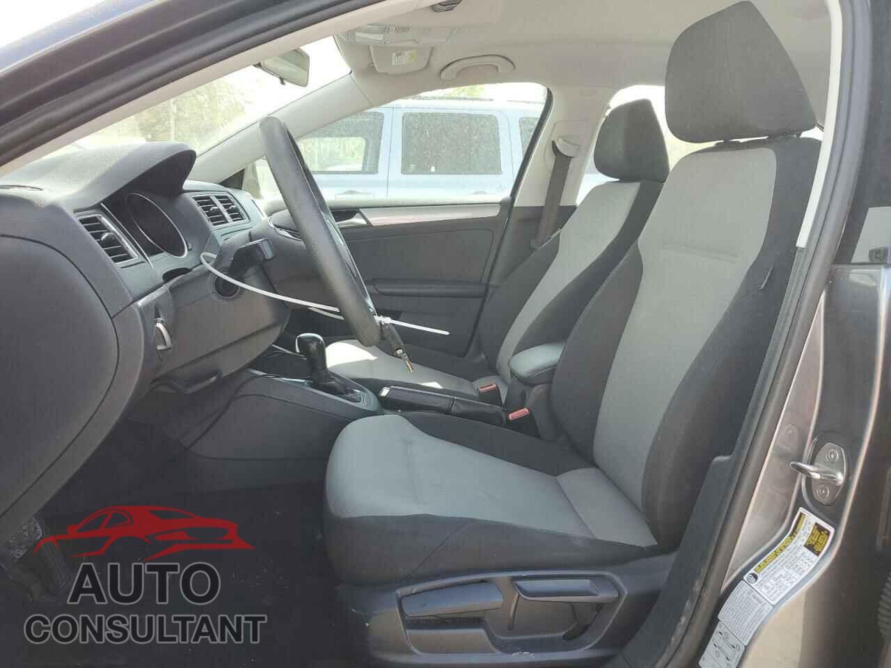 VOLKSWAGEN JETTA 2017 - 3VW2B7AJ3HM318896