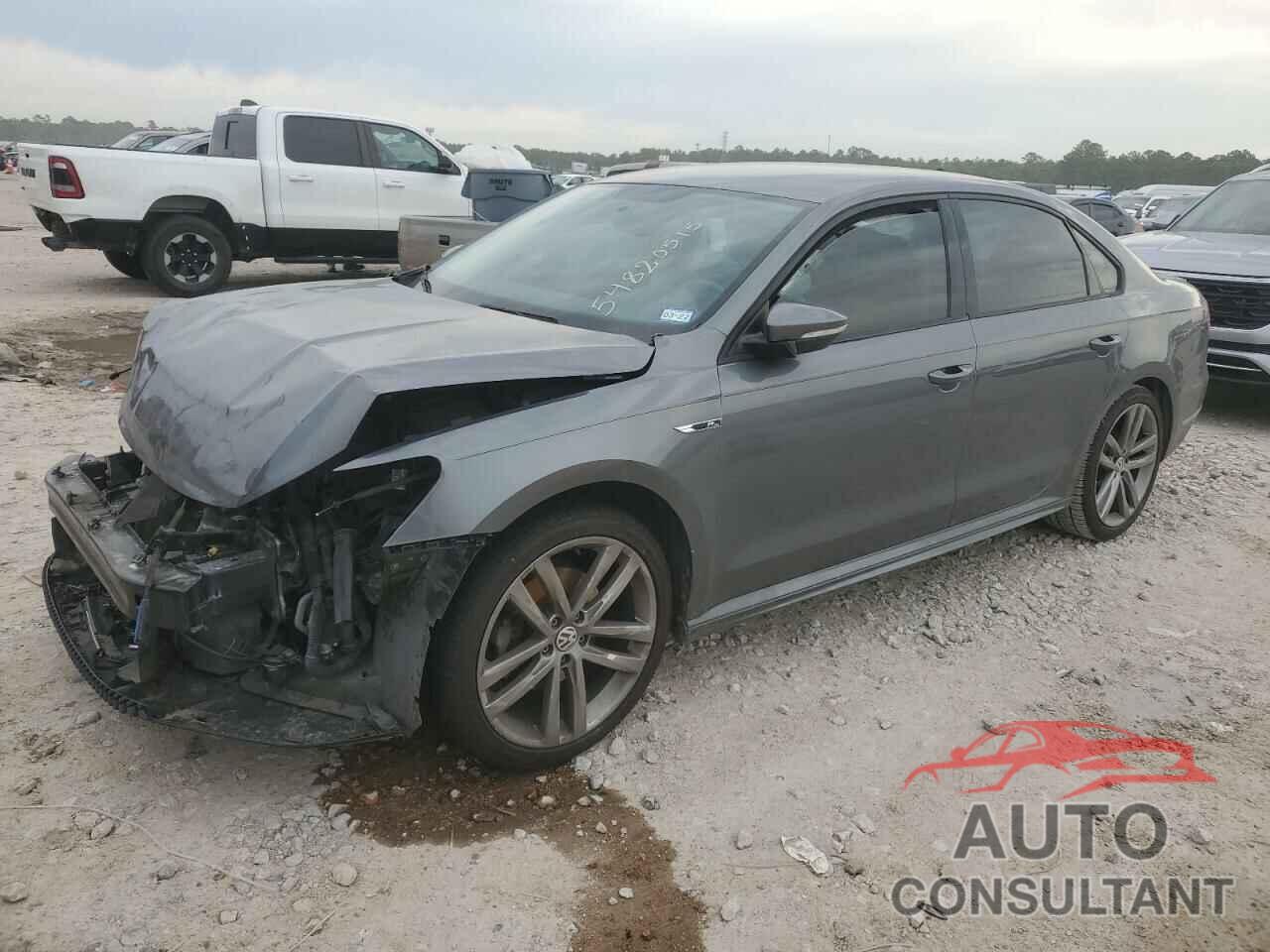 VOLKSWAGEN PASSAT 2018 - 1VWAA7A34JC020056