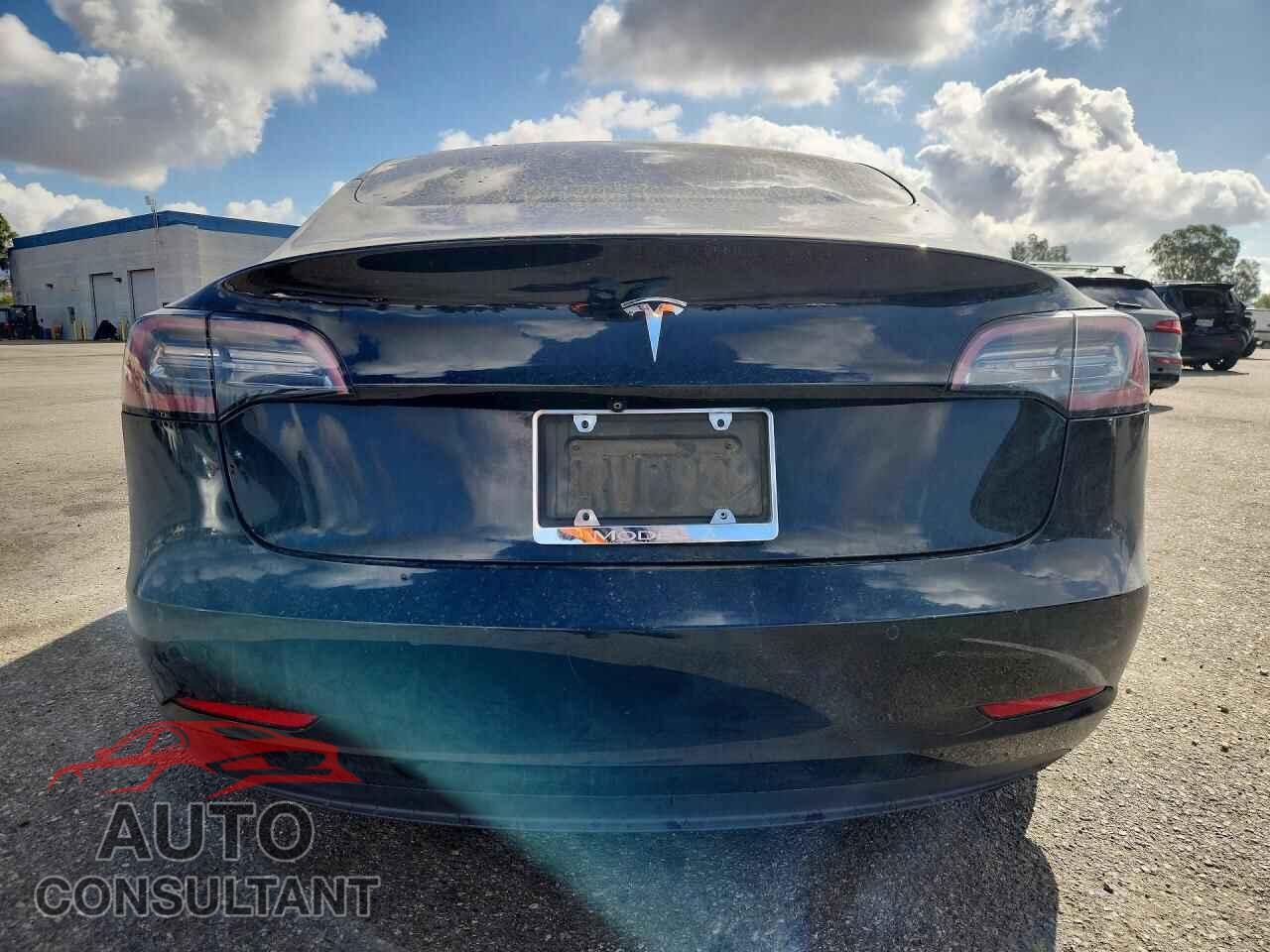 TESLA MODEL 3 2020 - 5YJ3E1EA2LF744095