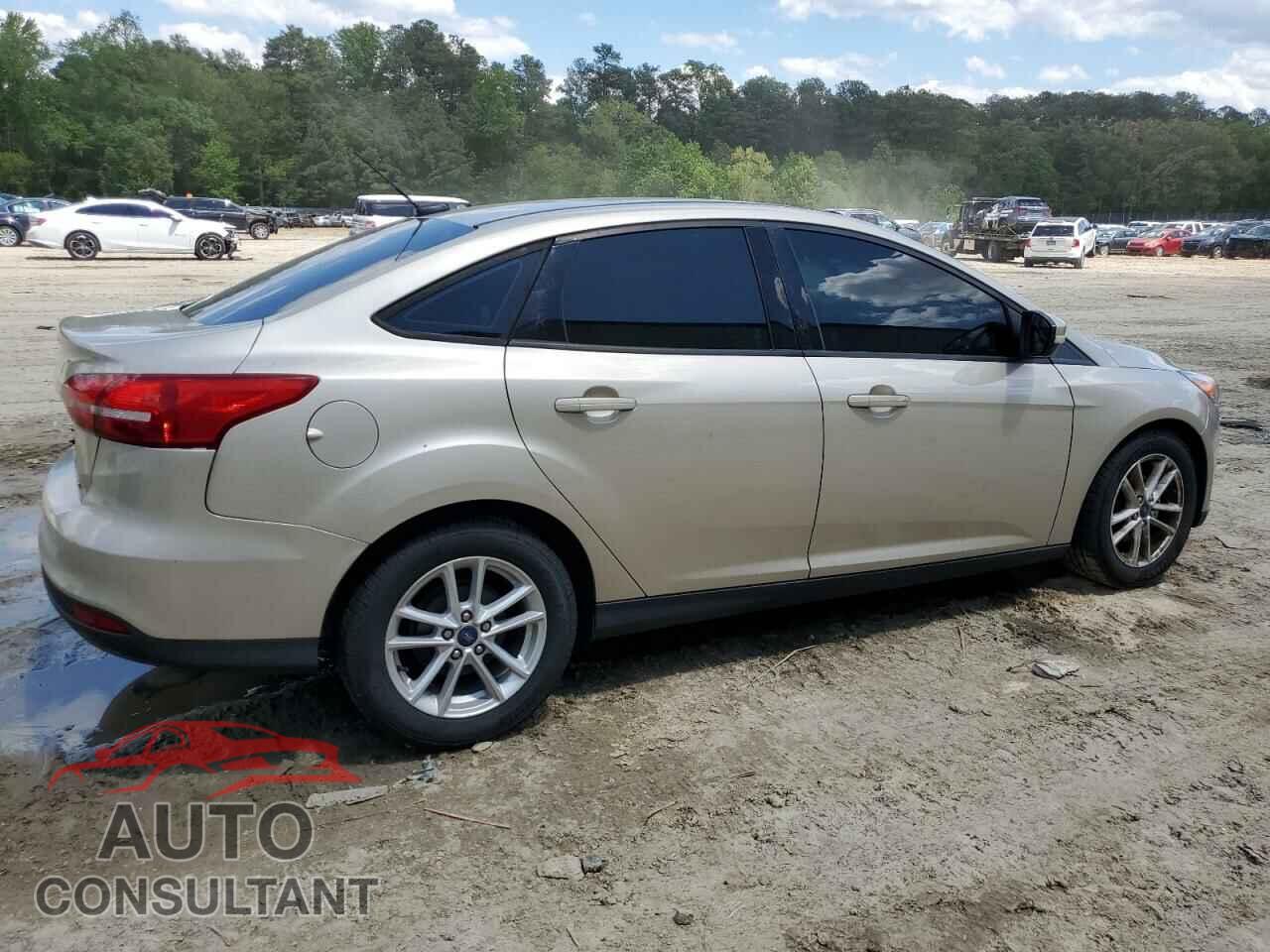 FORD FOCUS 2017 - 1FADP3F28HL270066