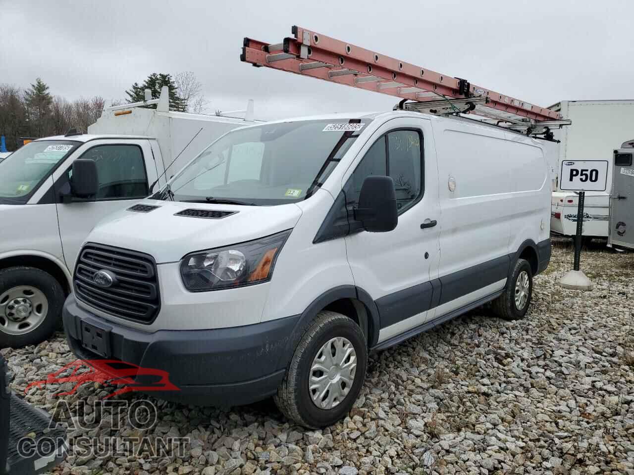 FORD TRANSIT 2018 - 1FTYR1YMXJKB25843