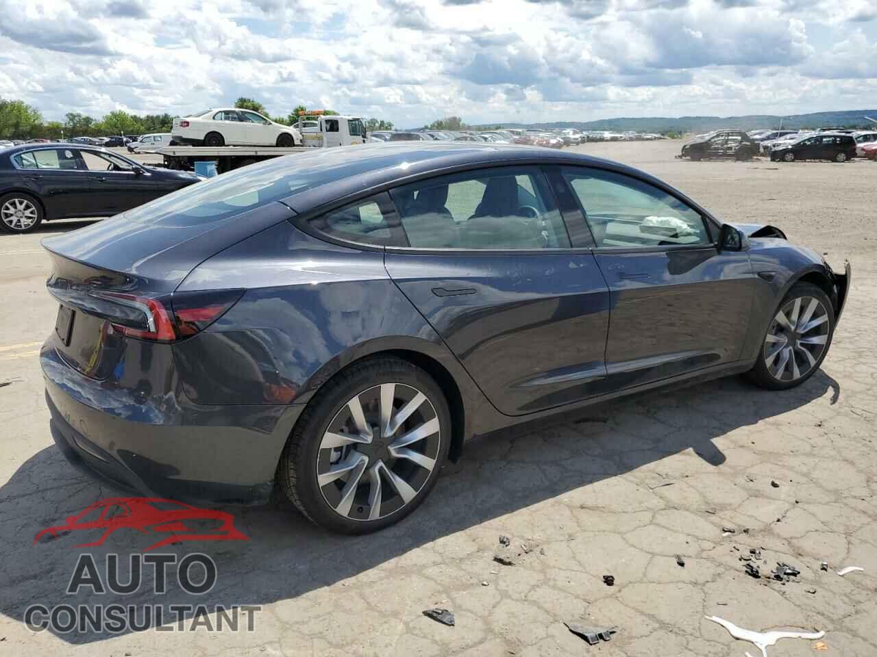 TESLA MODEL 3 2024 - 5YJ3E1EA5RF729065