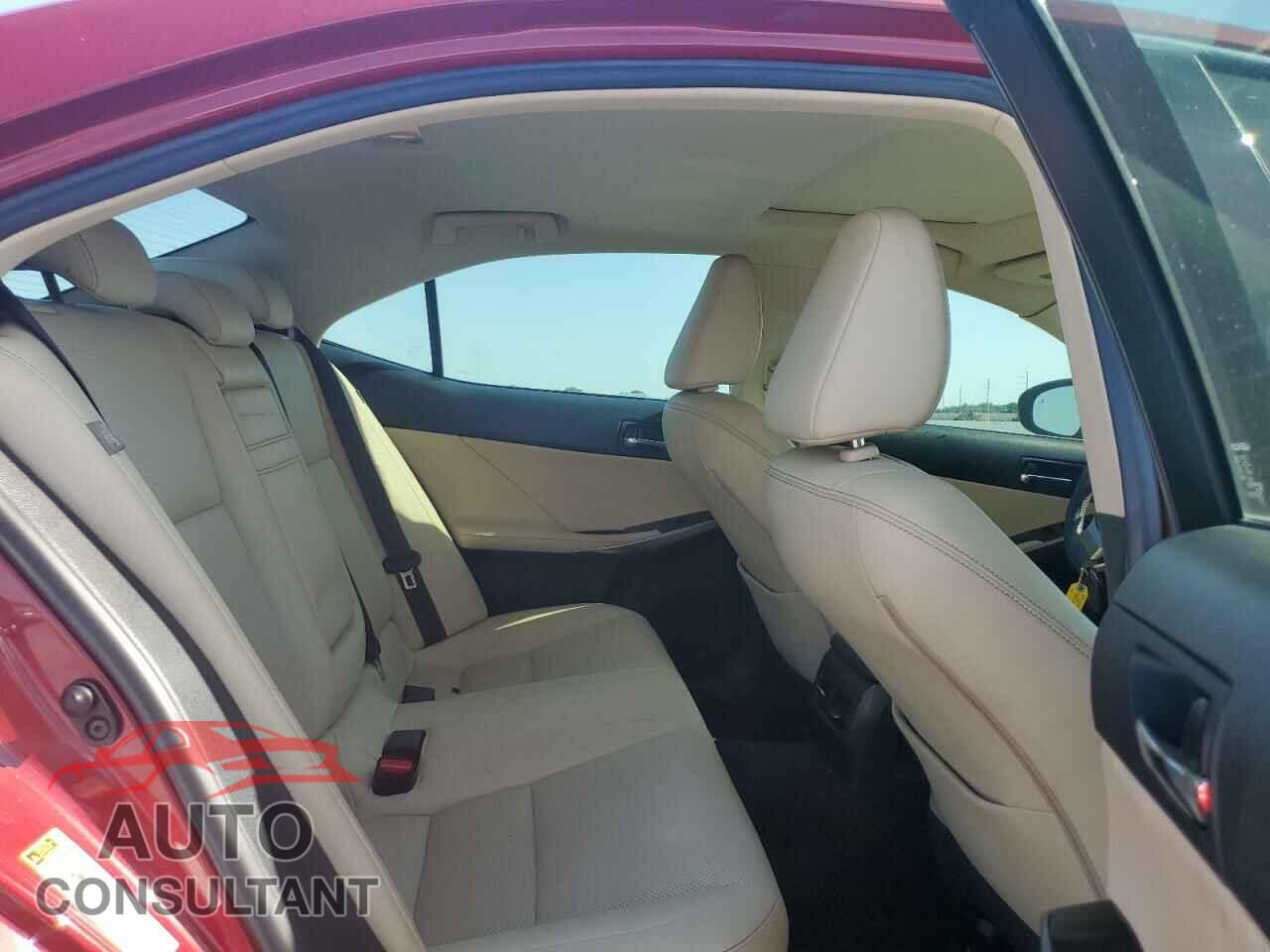 LEXUS IS 2014 - JTHBF1D21E5000493