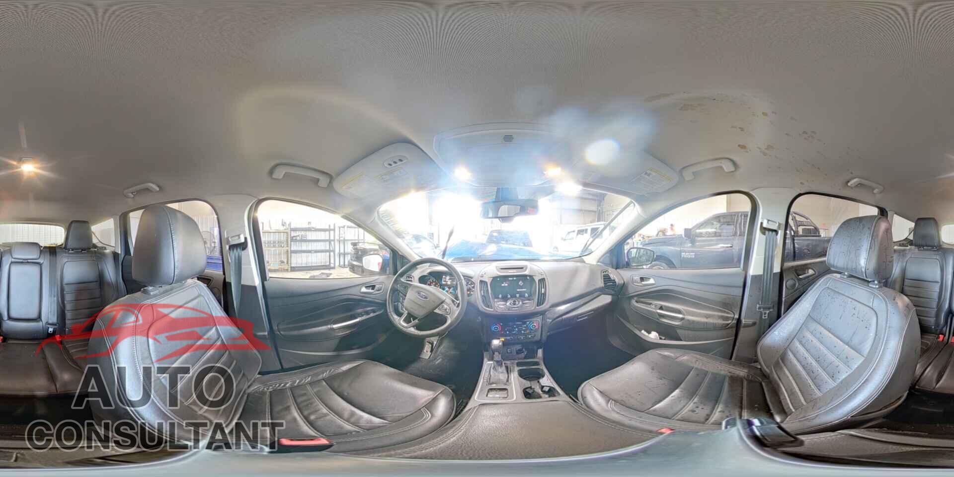 FORD ESCAPE 2017 - 1FMCU0J96HUD91475