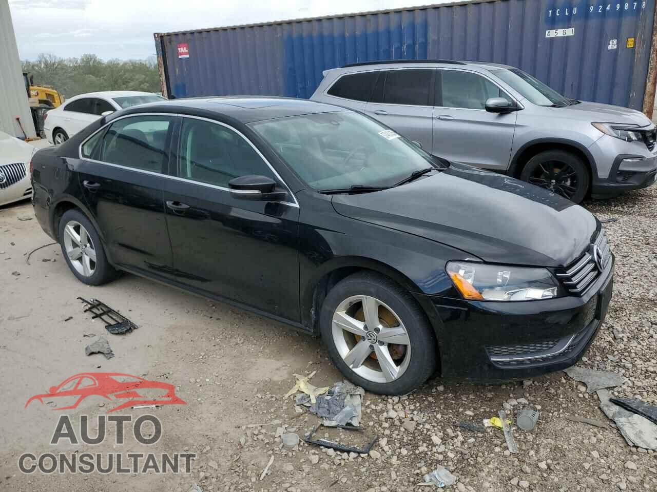 VOLKSWAGEN PASSAT 2013 - 1VWBP7A36DC094005