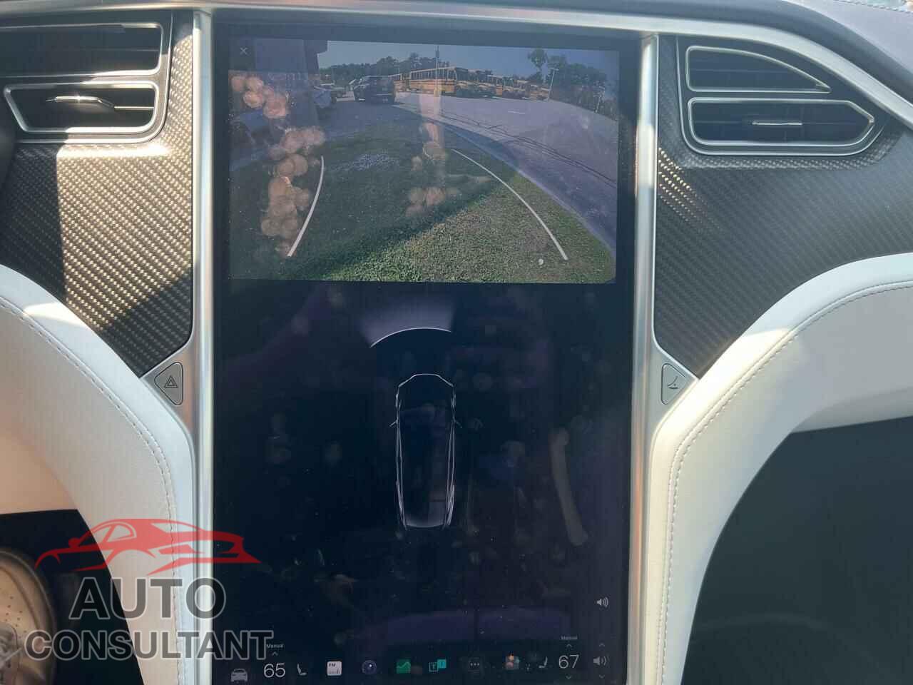 TESLA MODEL X 2017 - 5YJXCAE2XHF078868