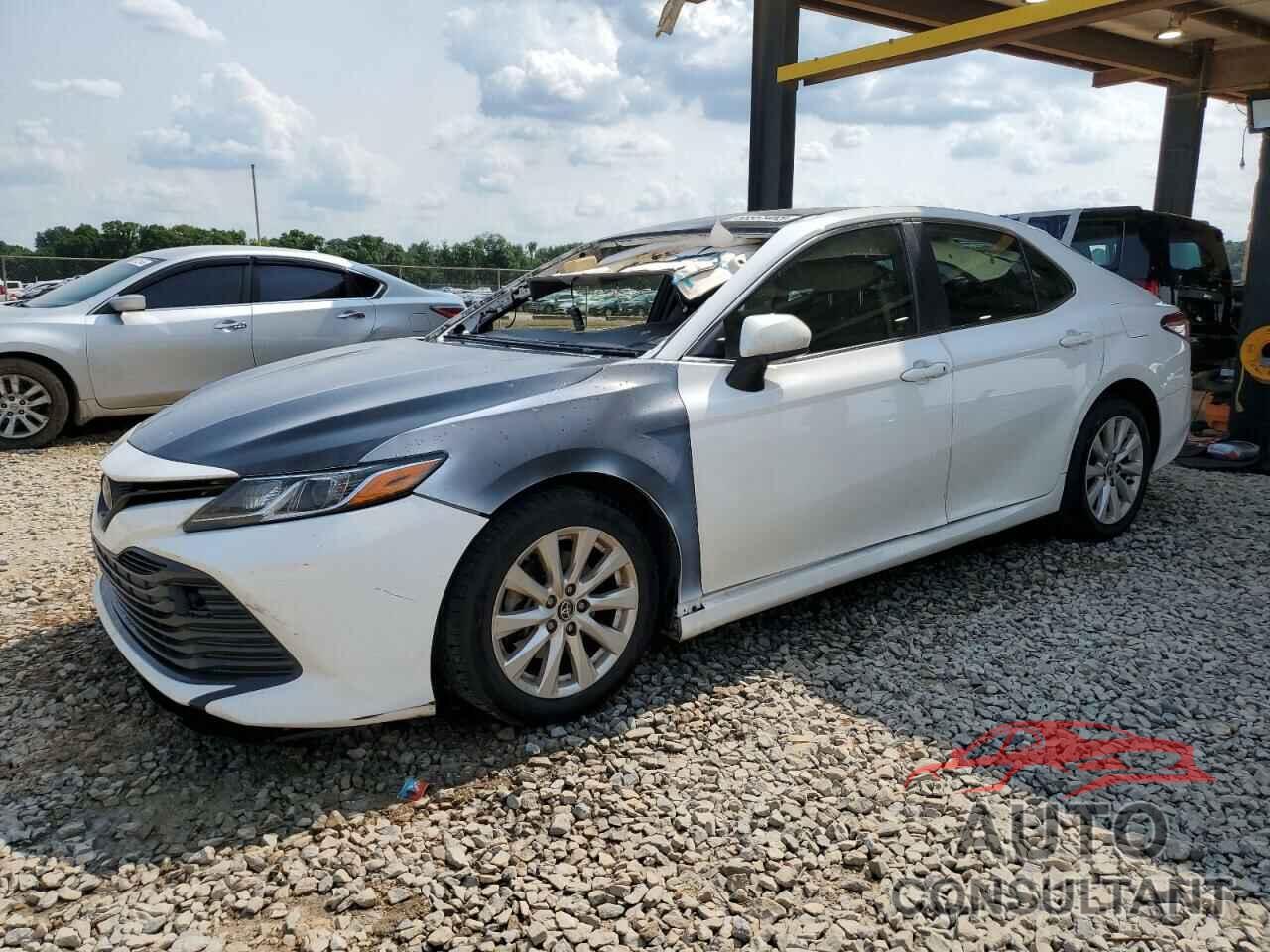 TOYOTA CAMRY 2018 - JTNB11HK1J3032808