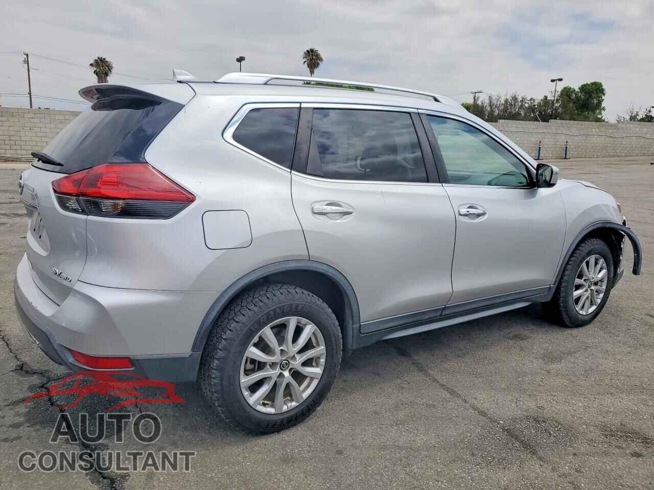 NISSAN ROGUE 2018 - KNMAT2MV8JP567594