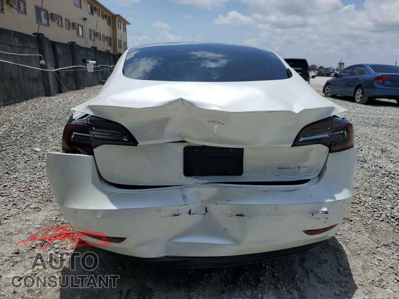 TESLA MODEL 3 2021 - 5YJ3E1EB2MF054518